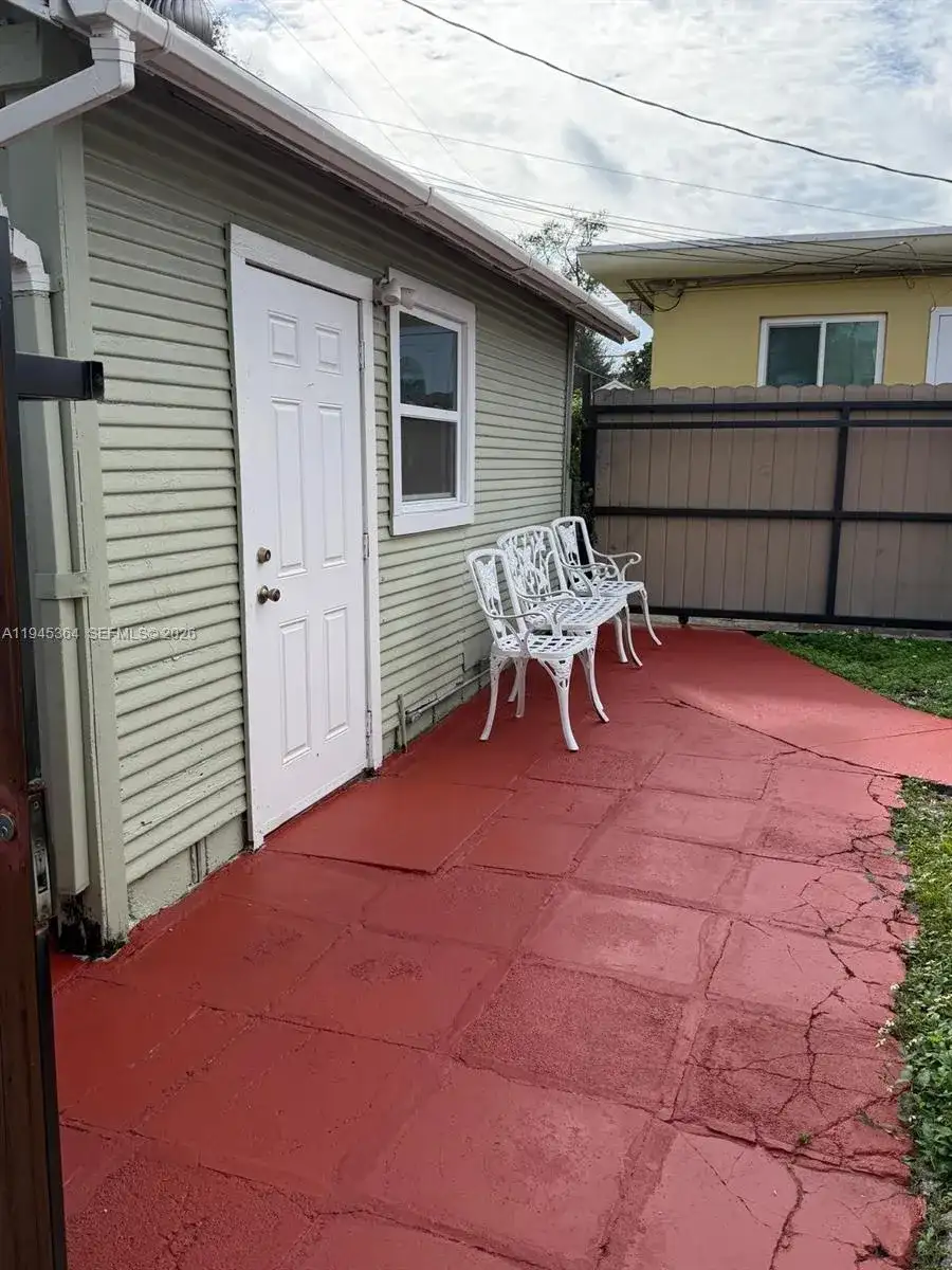4152 SW 13th St, Miami FL 33134 photo 3