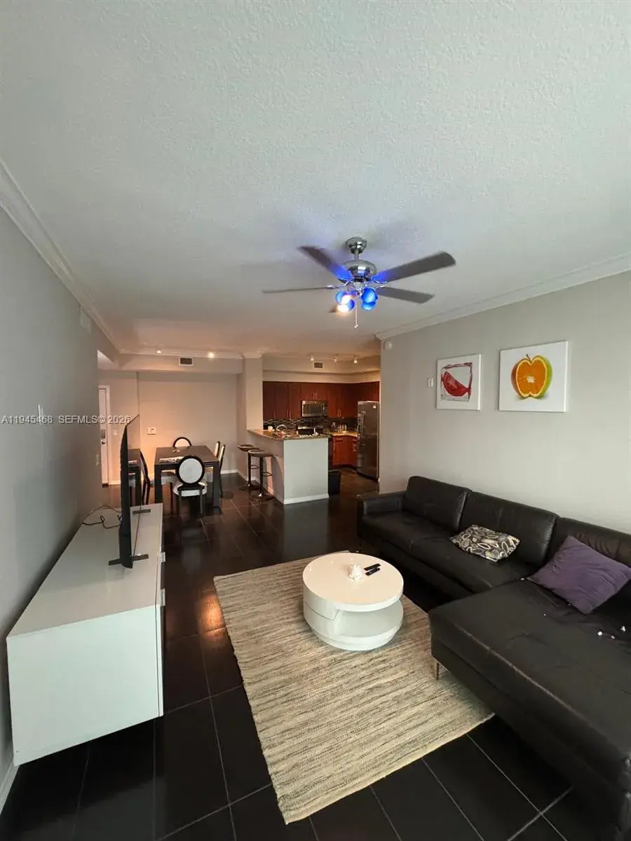 2421 NE 65th St # 611, Fort Lauderdale FL 33308