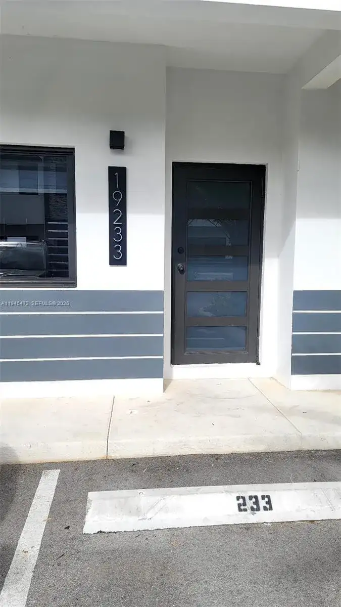 19233 NW 37 Ave, Miami Gardens FL 33056 photo 3