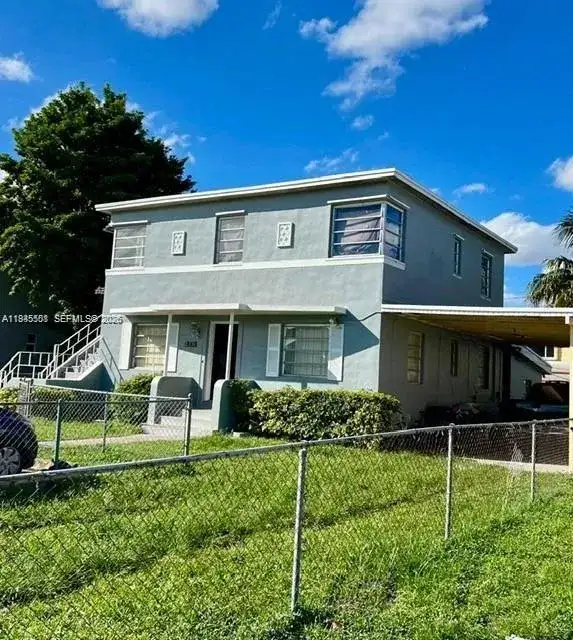 2331 NW 14th St, Miami FL 33125 photo 2