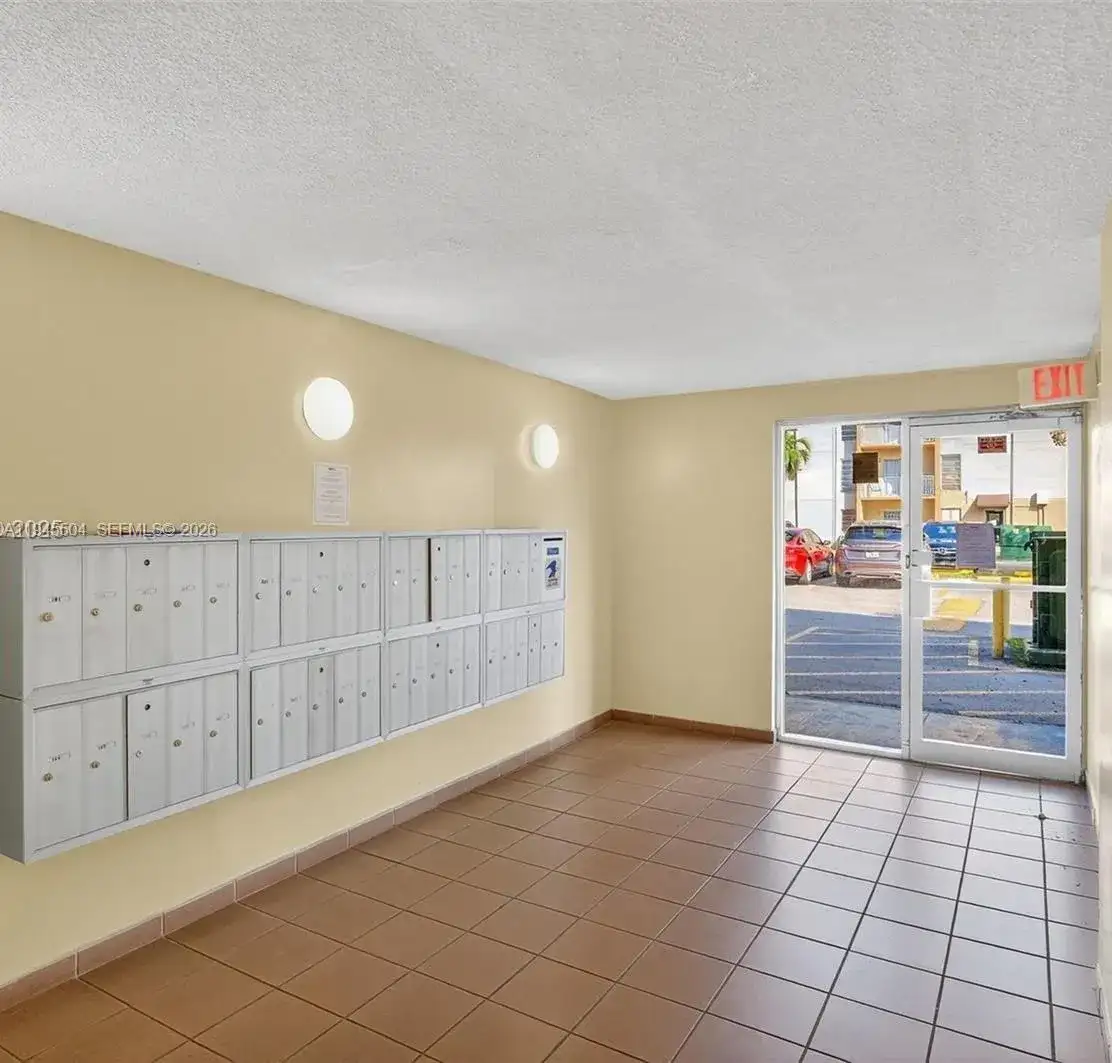 4841 NW 7th St # 4, Miami FL 33126 photo 4