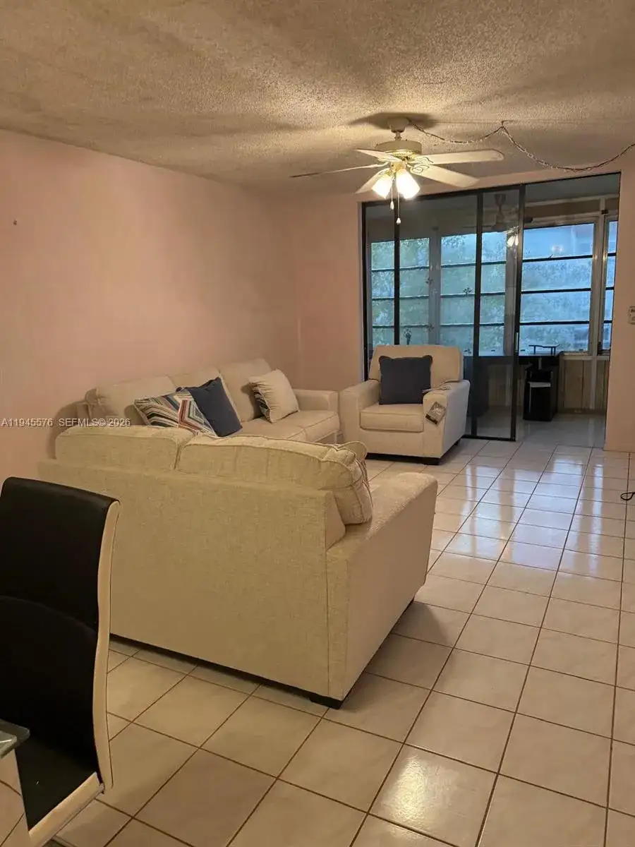 2850 Somerset Dr # 309L, Lauderdale Lakes FL 33311 photo 2
