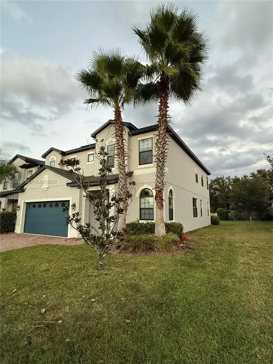11016 tahiti isle ln, Other City - In The State Of Florida FL 33647 photo 3