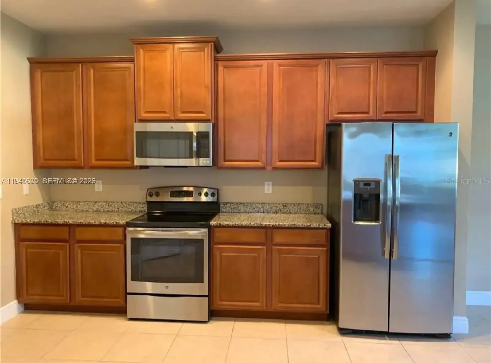 11016 tahiti isle ln, Other City - In The State Of Florida FL 33647 photo 4