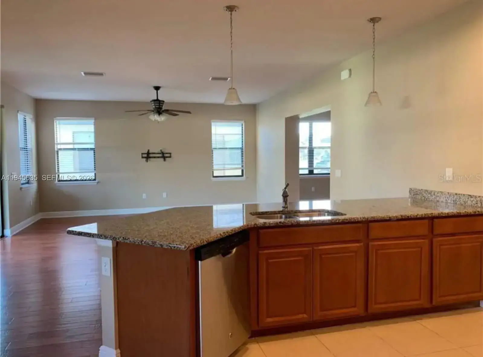 11016 tahiti isle ln, Other City - In The State Of Florida FL 33647 photo 5