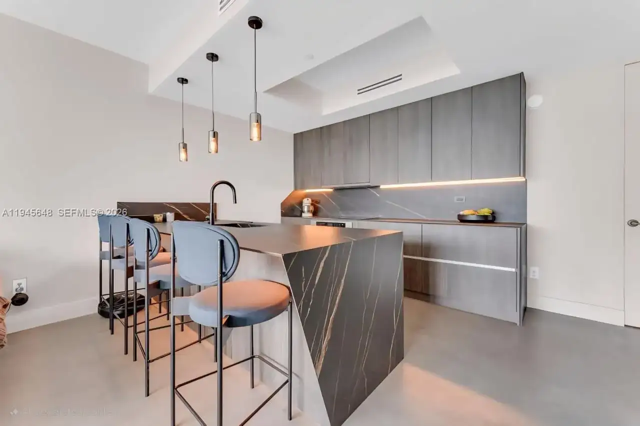 888 Biscayne Blvd # 2409, Miami FL 33132 photo 2