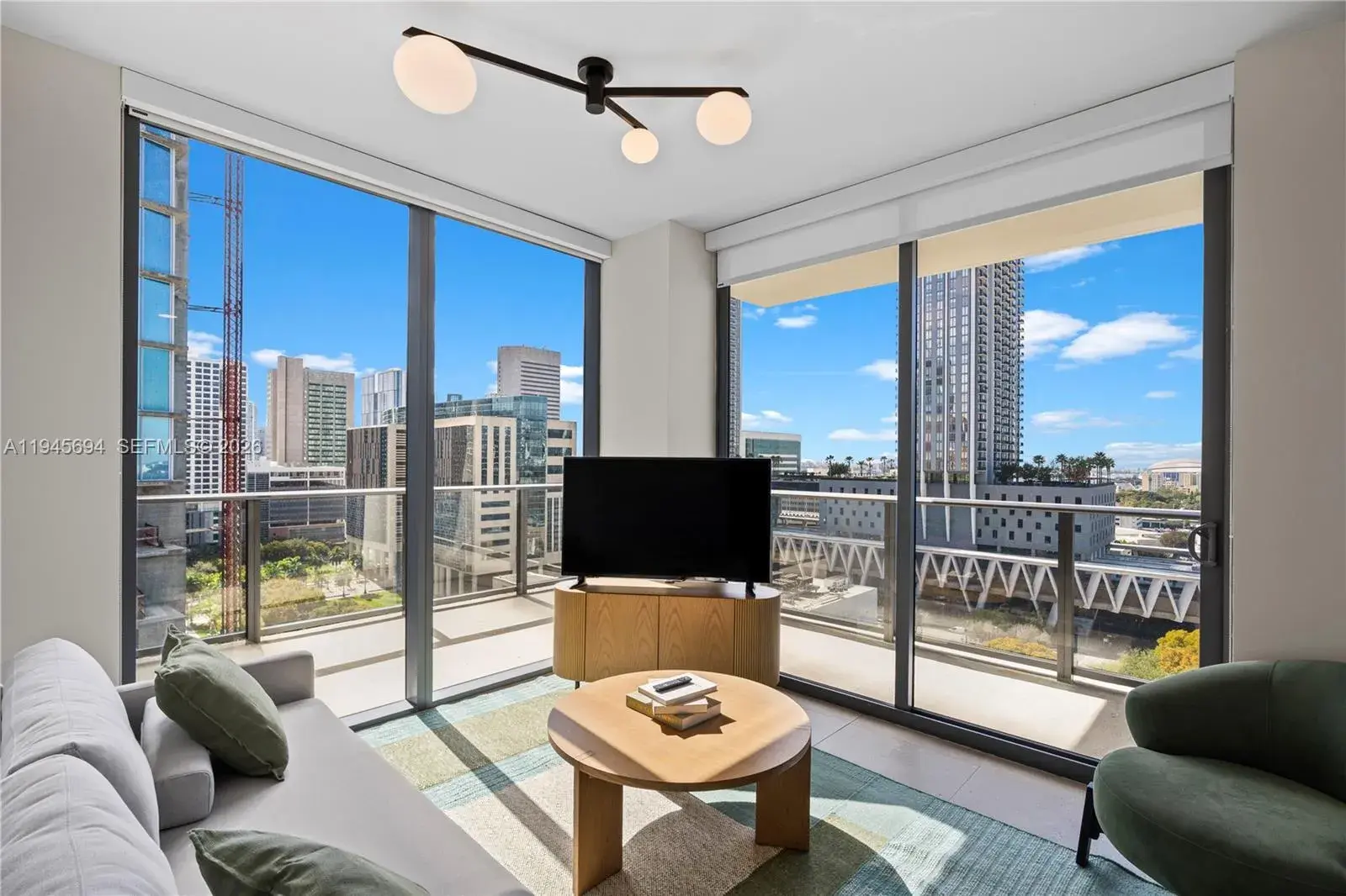 11 NE 6th St # 1601, Miami FL 33132