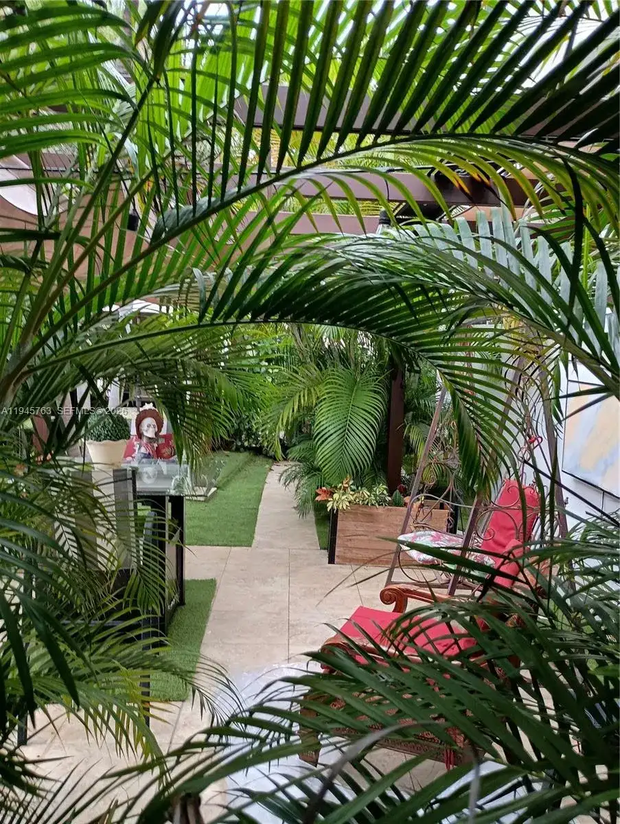 7421 Carlyle Ave # 3, Miami Beach FL 33141 photo 2