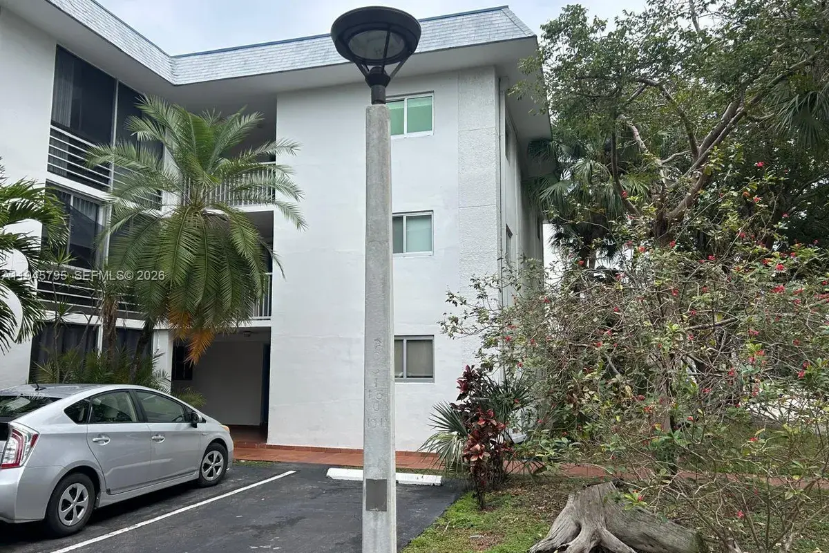 251 Galen Dr # 116E, Key Biscayne FL 33149