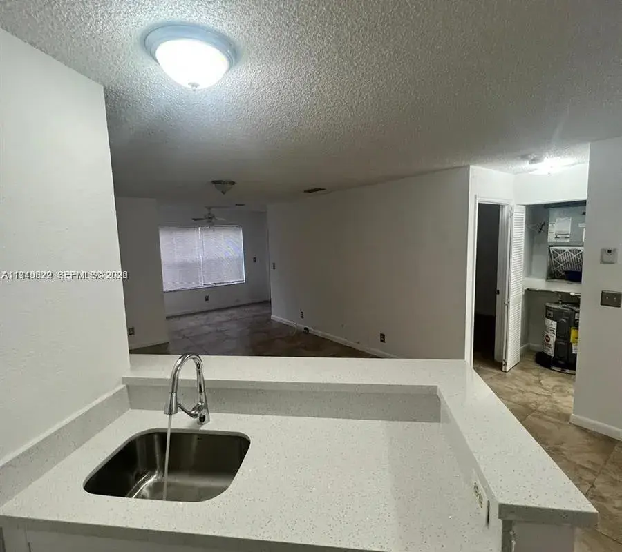 3460 N Pinewalk Dr N # 315, Margate FL 33063