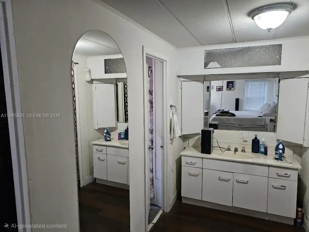913 SW 131st Way, Davie FL 33325 photo 4