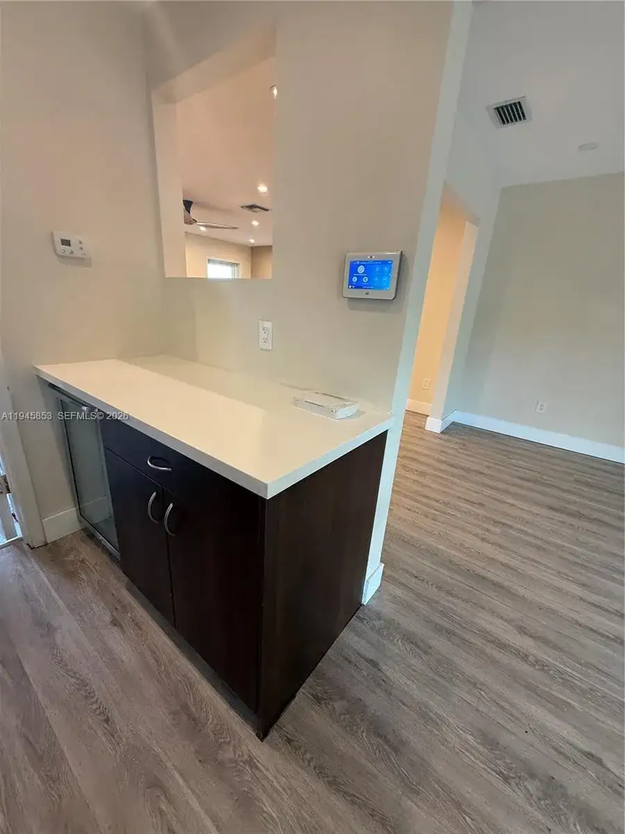 407 SE 4th Ter, Dania Beach FL 33004 photo 5
