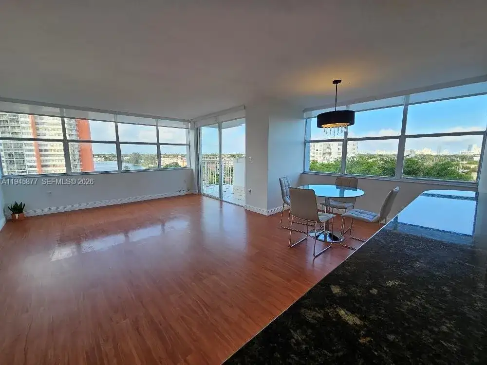 1300 NE Miami Gardens Dr # 706E, Miami FL 33179 photo 3