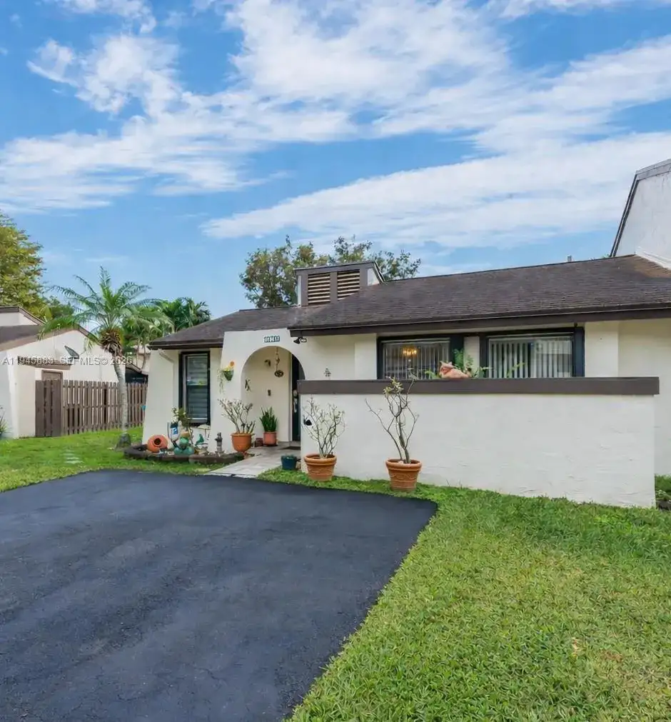 12736 SW 68th Ln, Miami FL 33183 photo 2