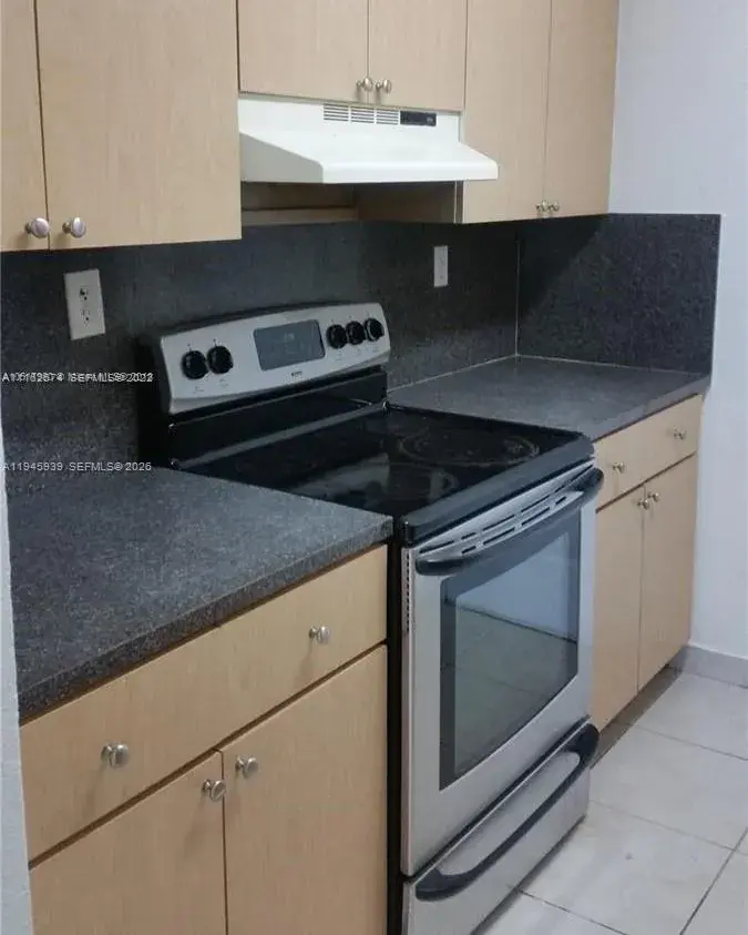 981 NE 169th St # 112, North Miami Beach FL 33162 photo 3