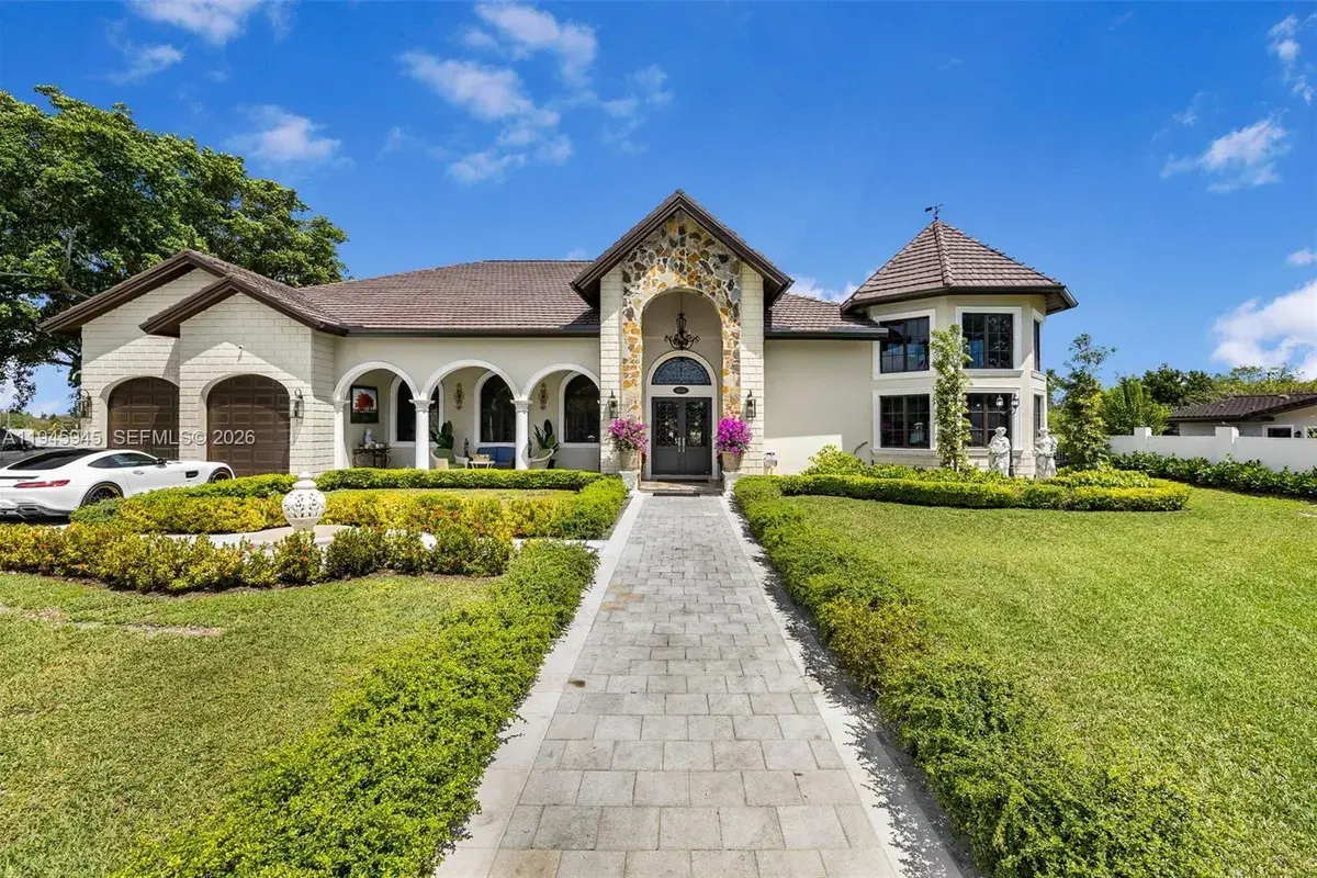 9815 SW 114th St, Miami FL 33176