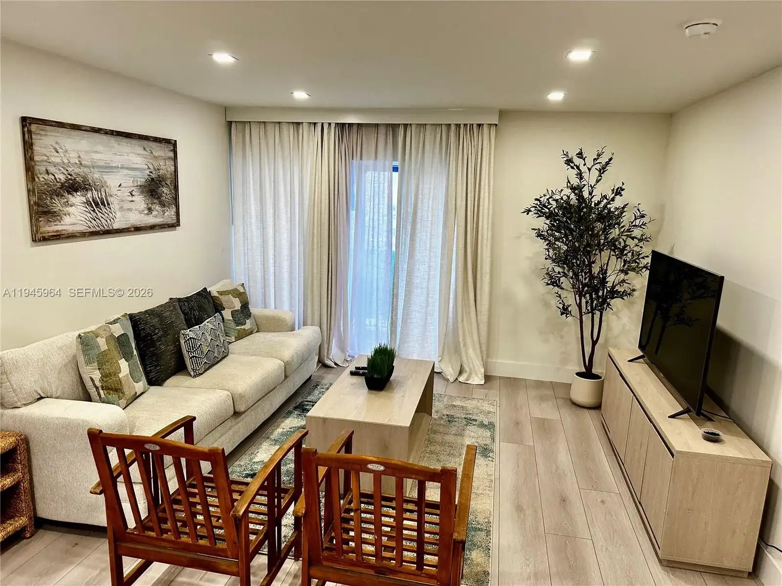 400 Kings Point Dr # 1517, Sunny Isles Beach FL 33160 photo 3