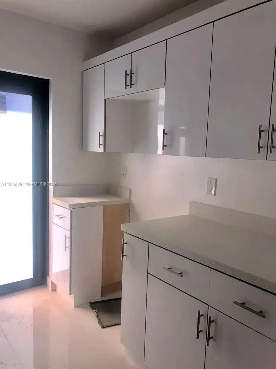 660 82 st # 4, Miami Beach FL 33141 photo 5