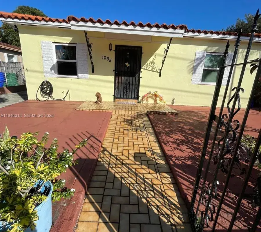 1085 NW 26th St, Miami FL 33127