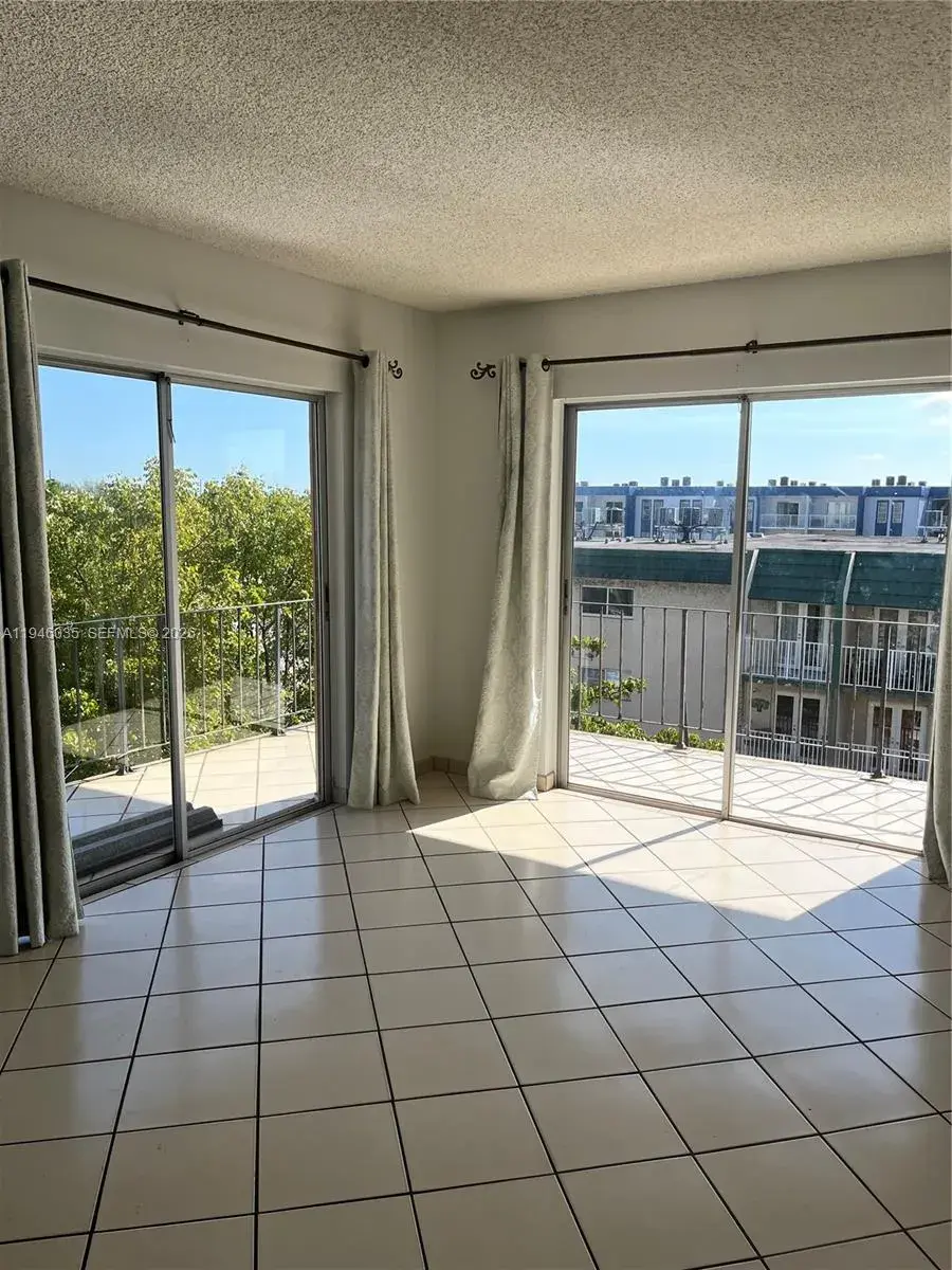 6780 W 2nd Ct # 408, Hialeah FL 33012