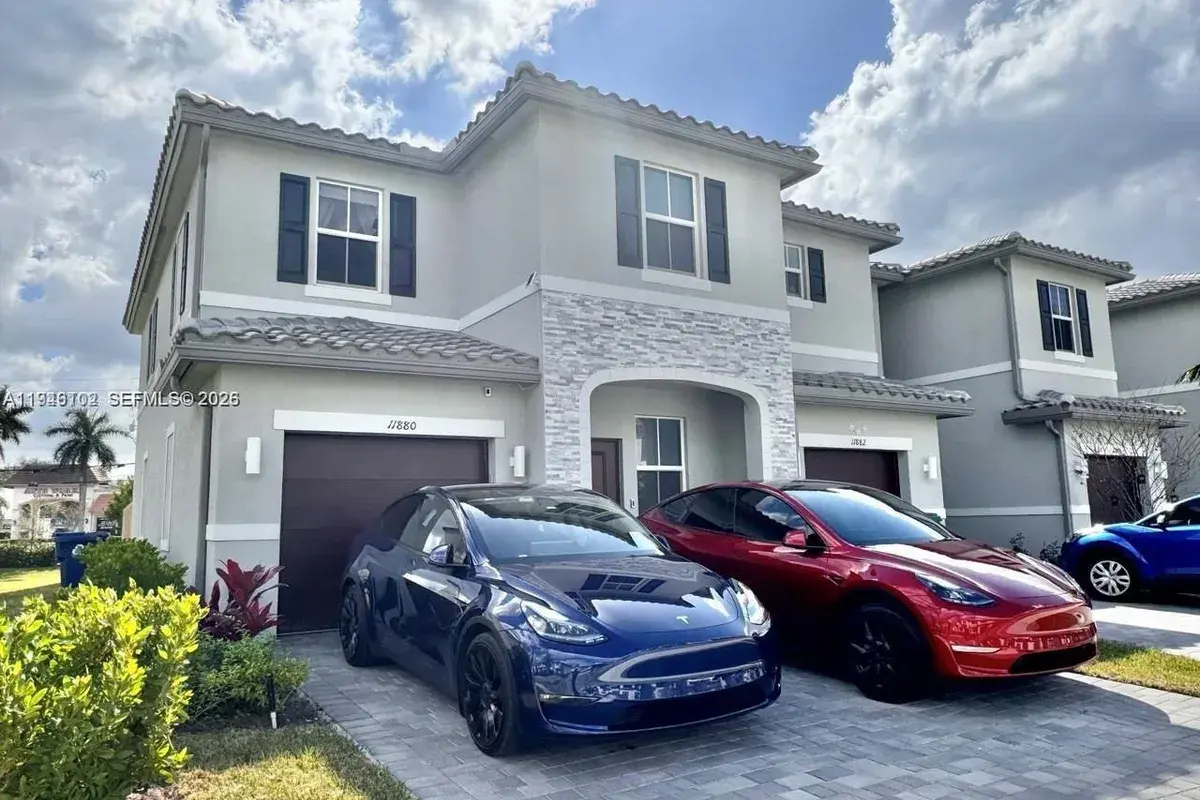 11880 NW 46th St, Coral Springs FL 33076