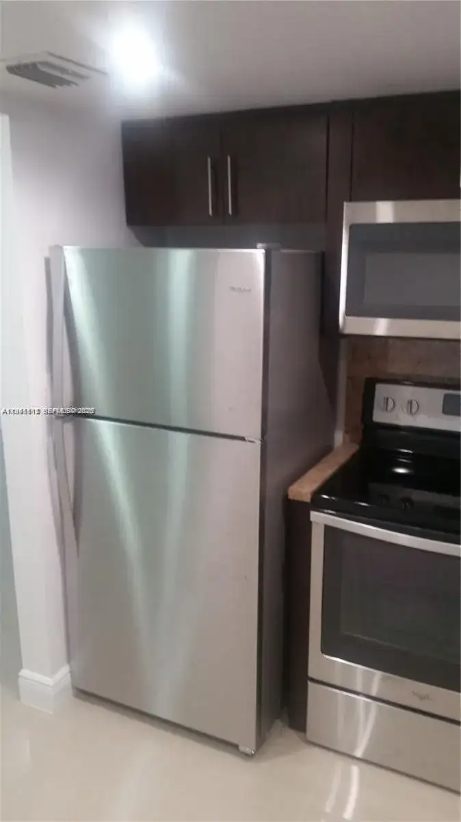 9351 Fontainebleau Blvd # B117, Miami FL 33172 photo 2