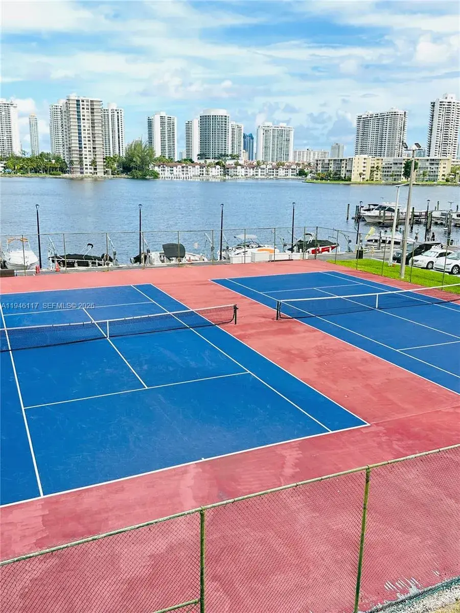 2750 NE 183rd St # 1607, Aventura FL 33160