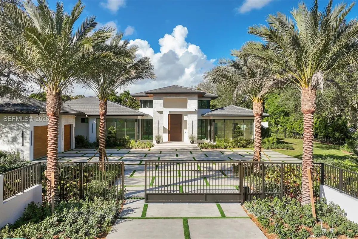 7725 SW 114th St, Pinecrest FL 33156