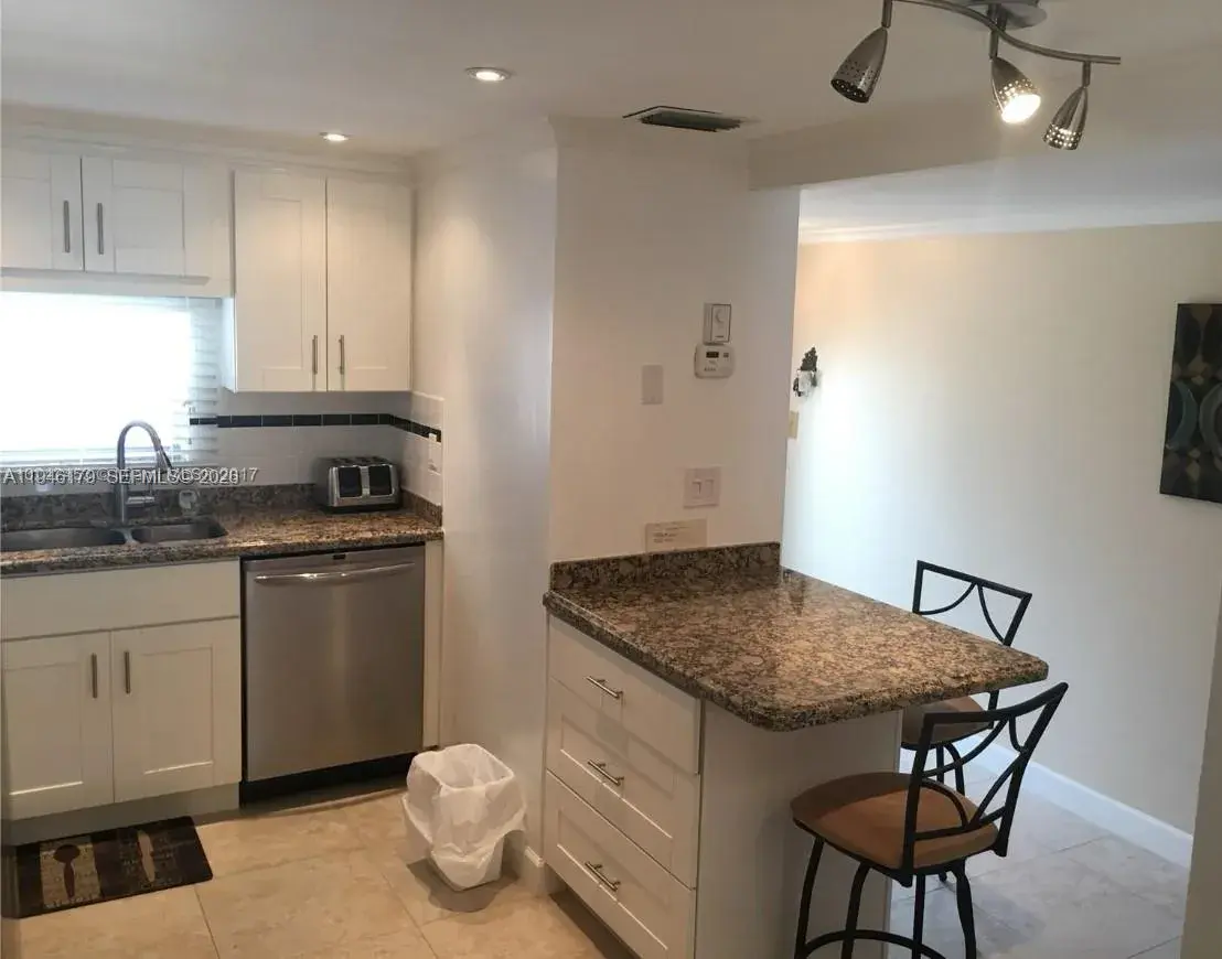 311 S Hollybrook Dr # 202, Pembroke Pines FL 33025