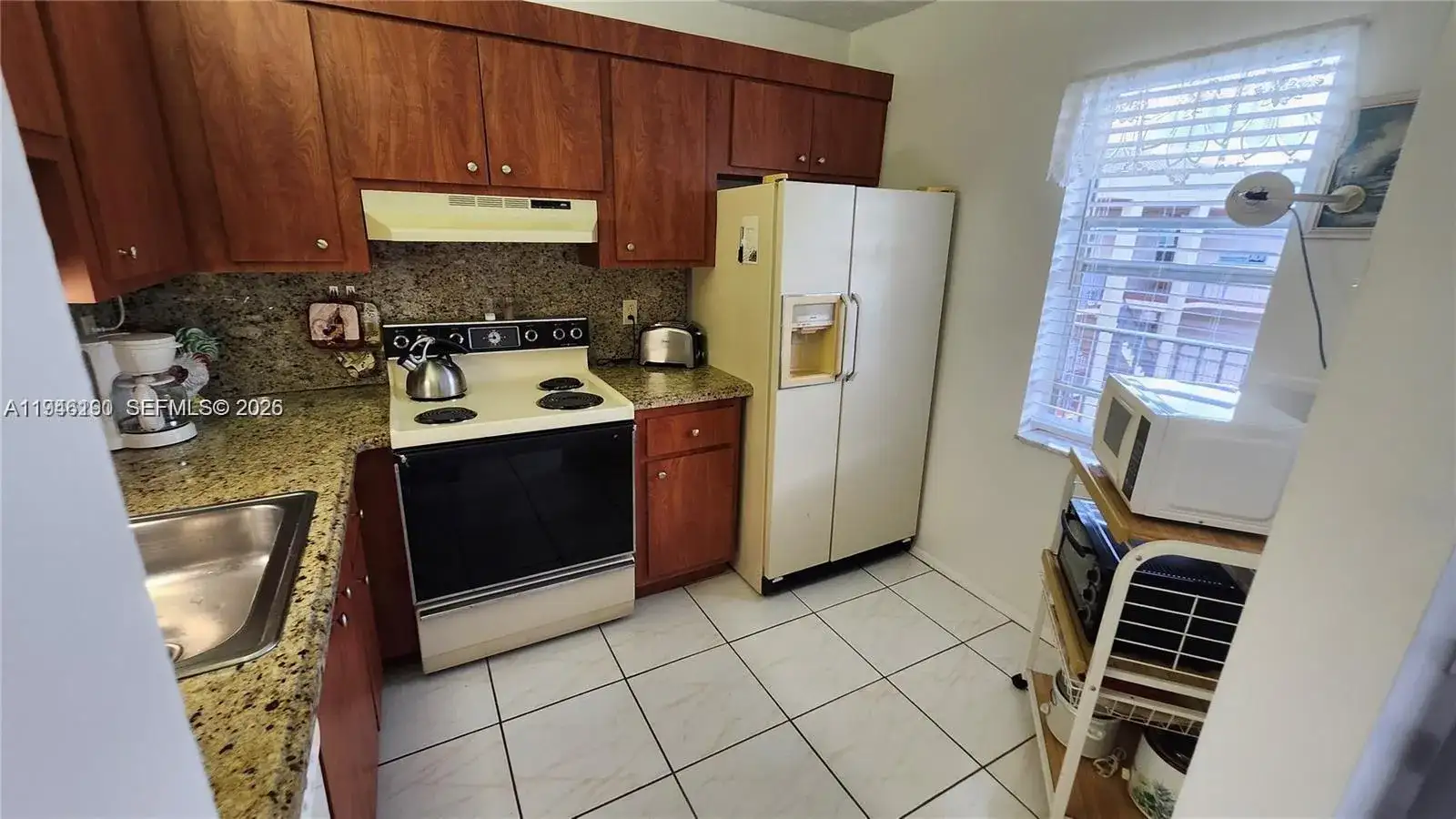 2821 Somerset Dr # 400, Lauderdale Lakes FL 33311 photo 3