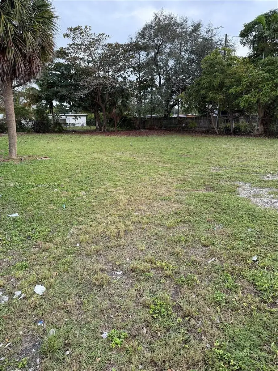 752 Opa Locka Blvd, Miami FL 33168 photo 3