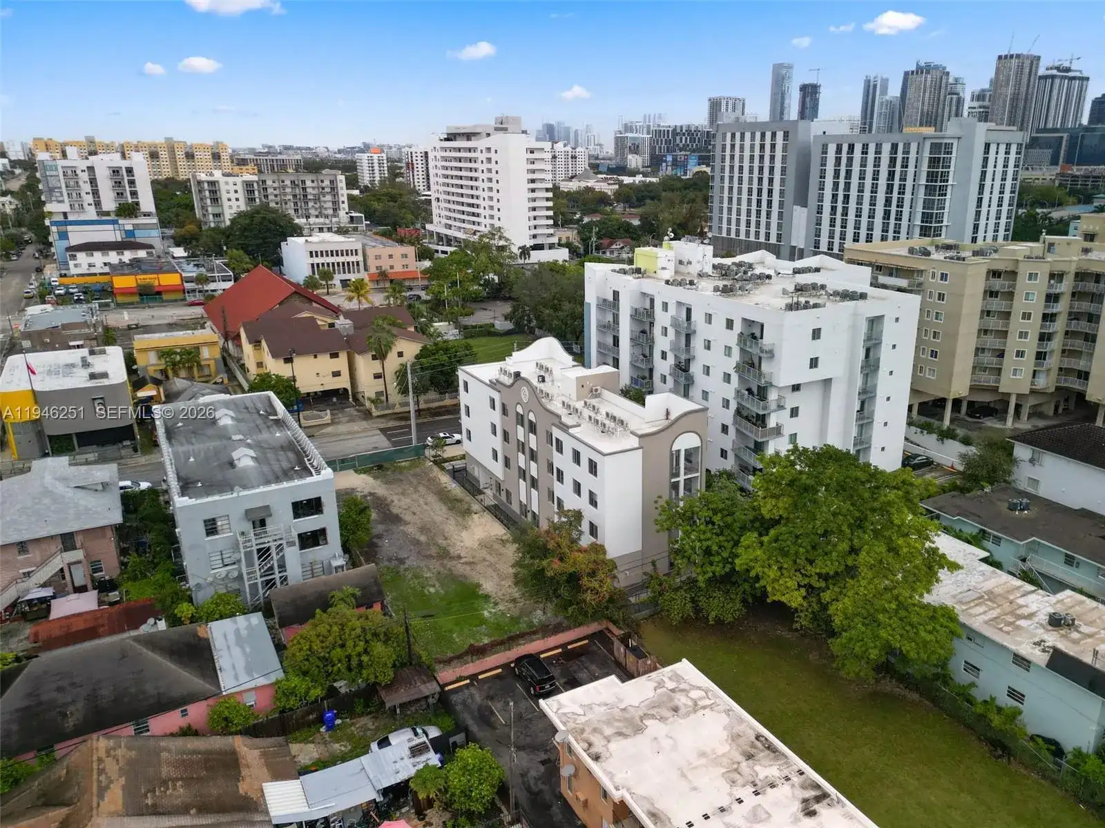 650 SW 1st St # 102, Miami FL 33130 photo 2