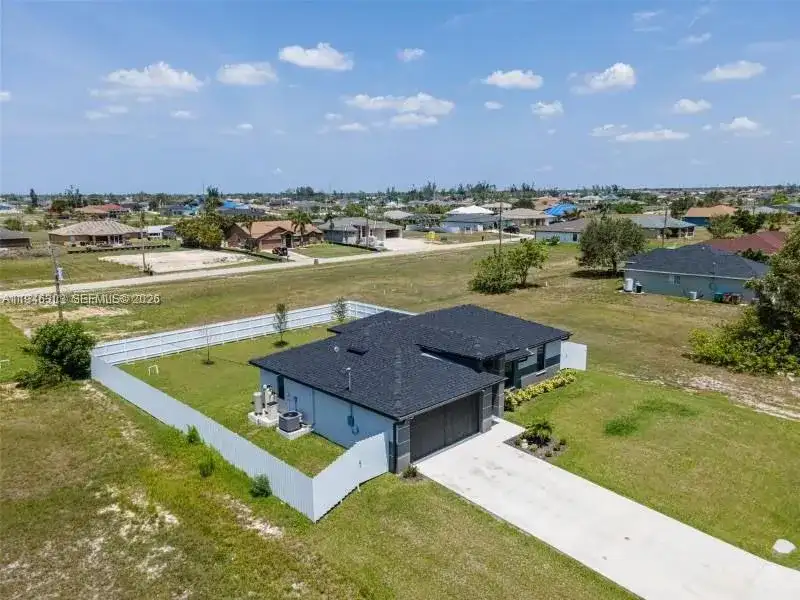 1302 NE 2nd PLACE, Cape Coral FL 33909 photo 4