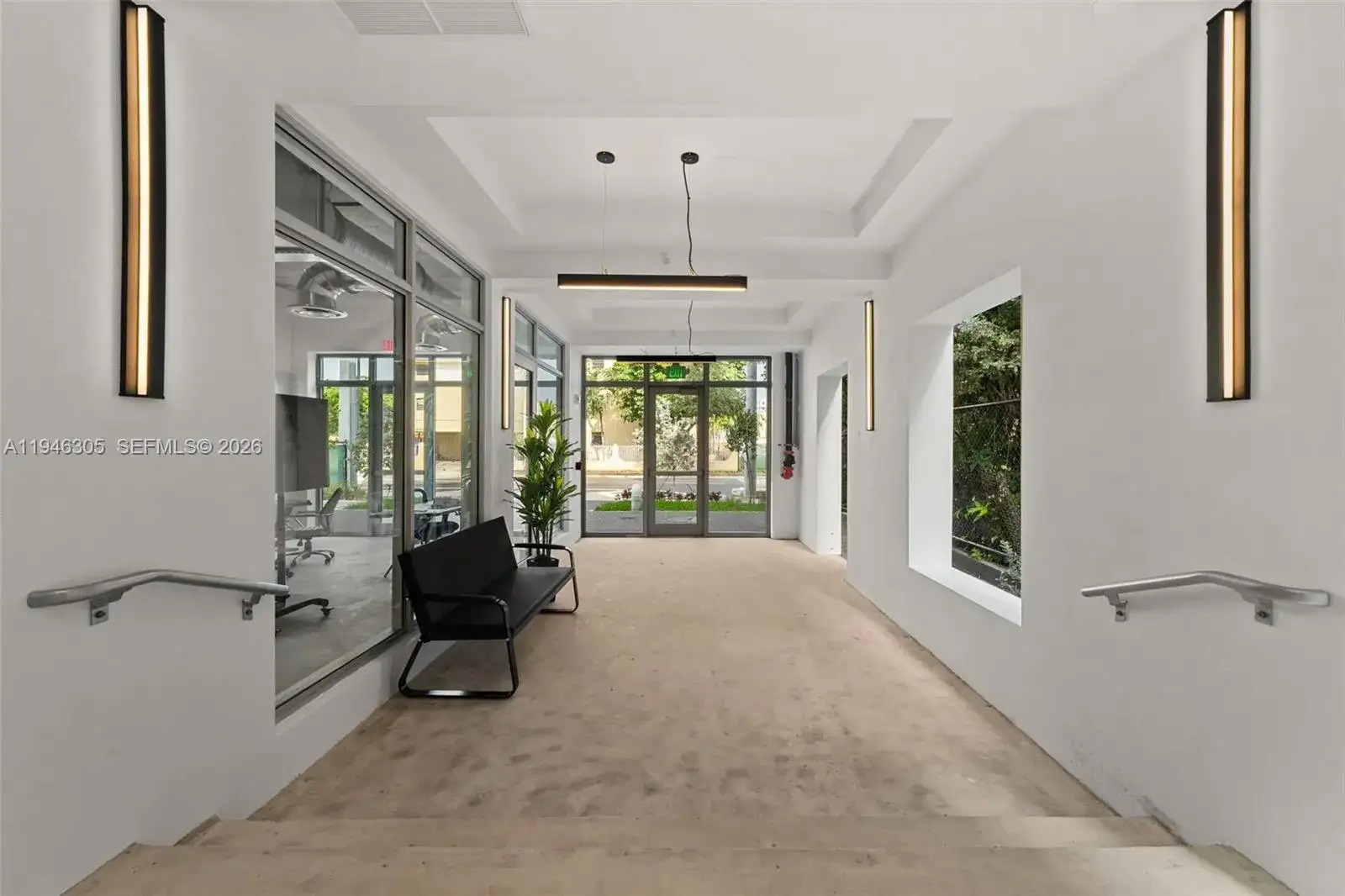650 SW 1st St # 406, Miami FL 33130 photo 2
