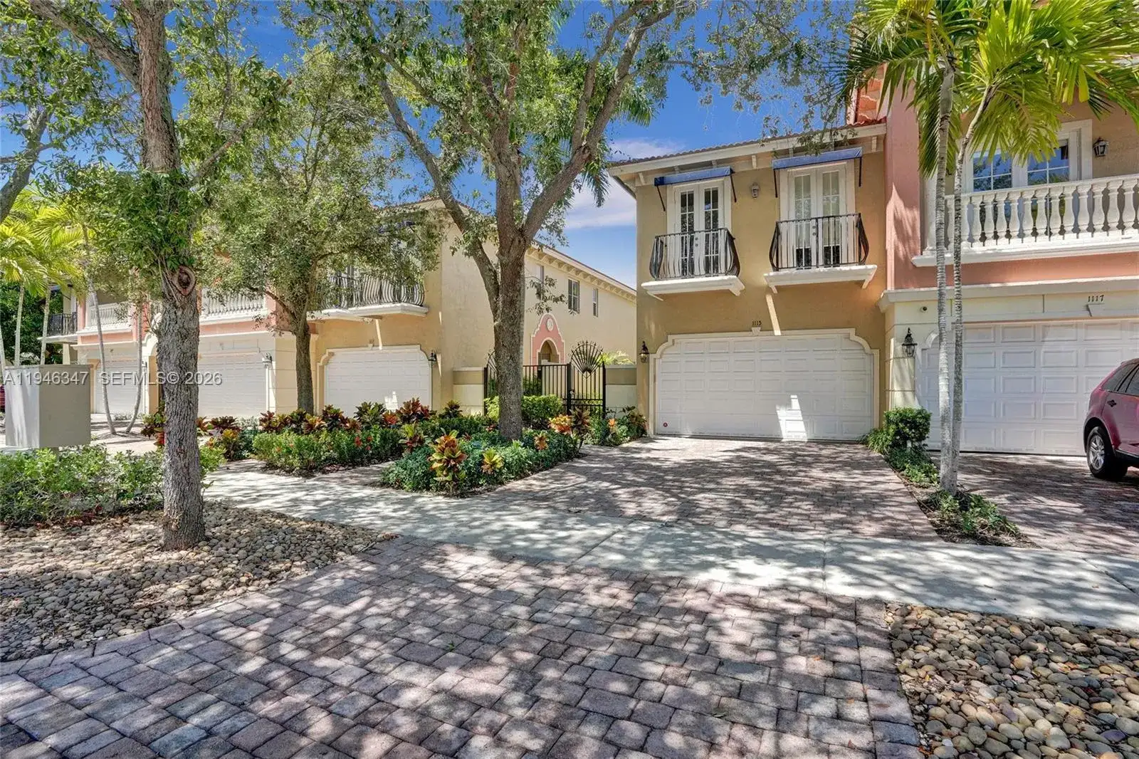 1115 NE 14th Ave, Fort Lauderdale FL 33304 photo 2
