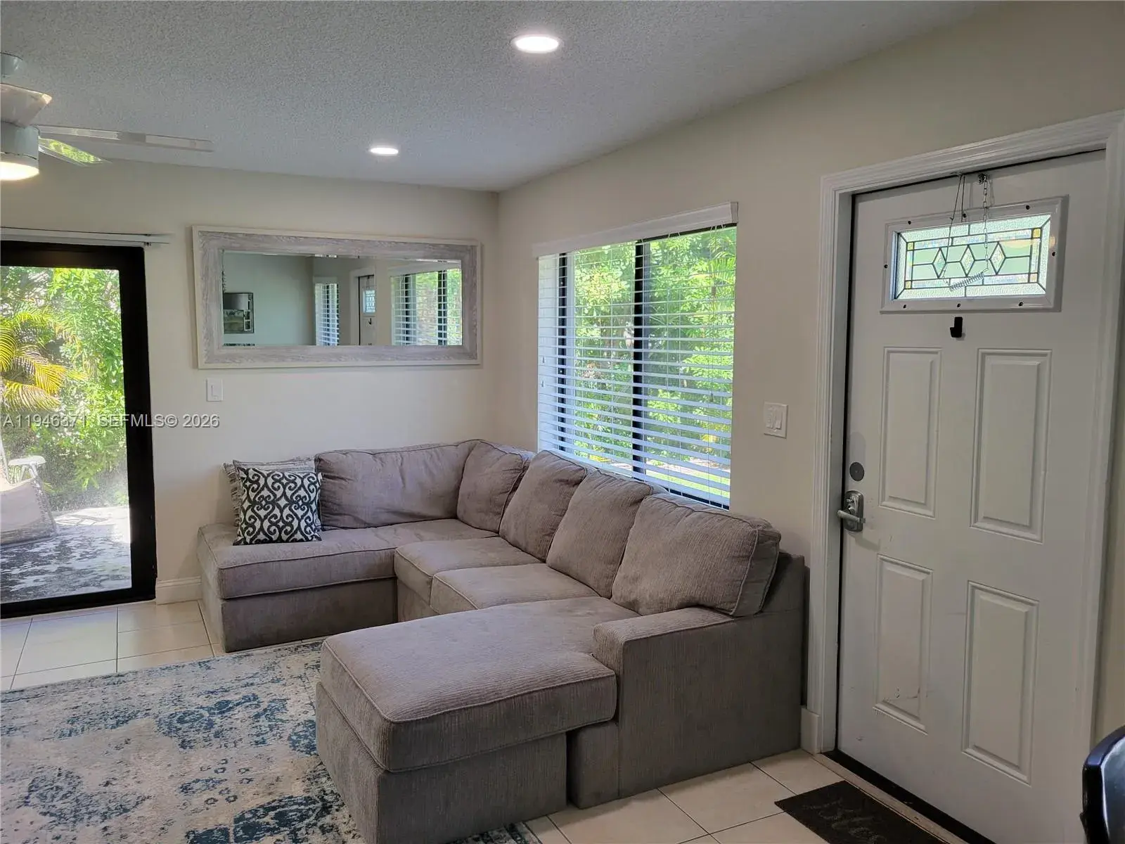 825 Dogwood Dr, Delray Beach FL 33483