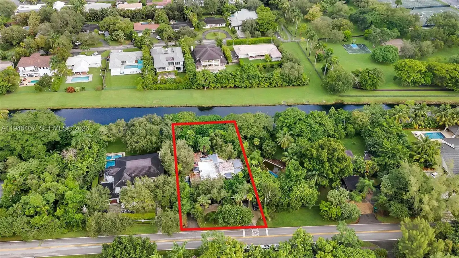 5845 SW 88th St, South Miami FL 33156
