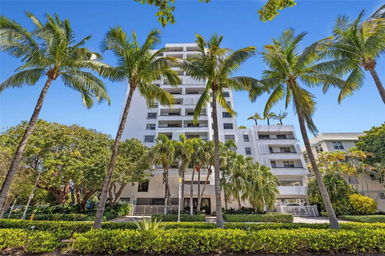 2 bedroom 2 bath Residential for sale at 1775 Washington Ave # 4C, Miami Beach FL 33139