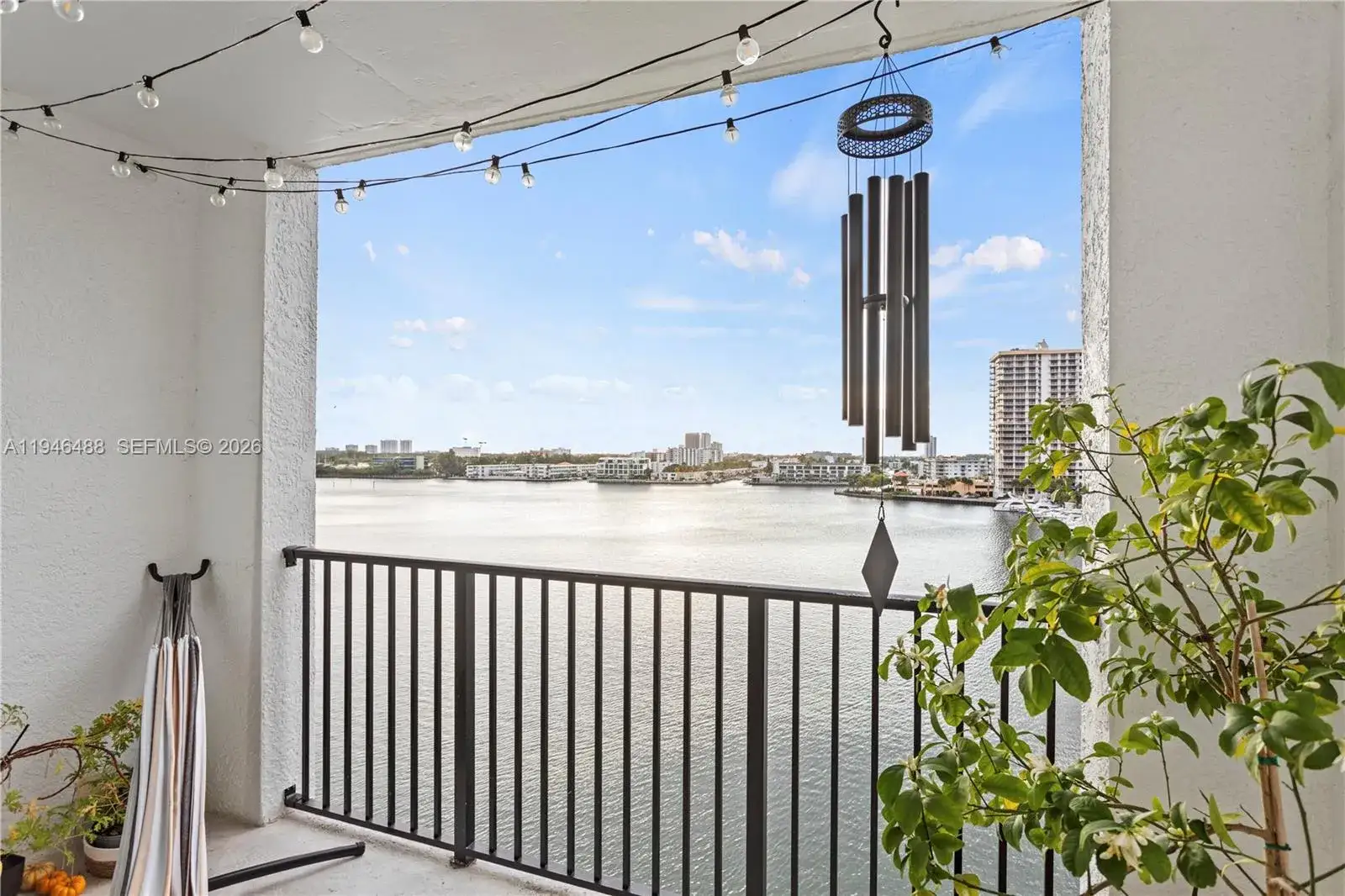 17150 N Bay Rd # 2707, Sunny Isles Beach FL 33160