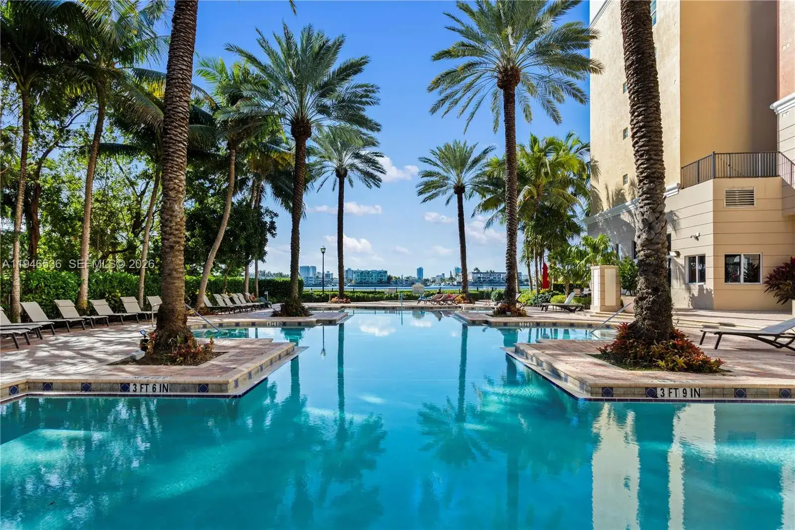 17100 N Bay Rd # 1712, Sunny Isles Beach FL 33160