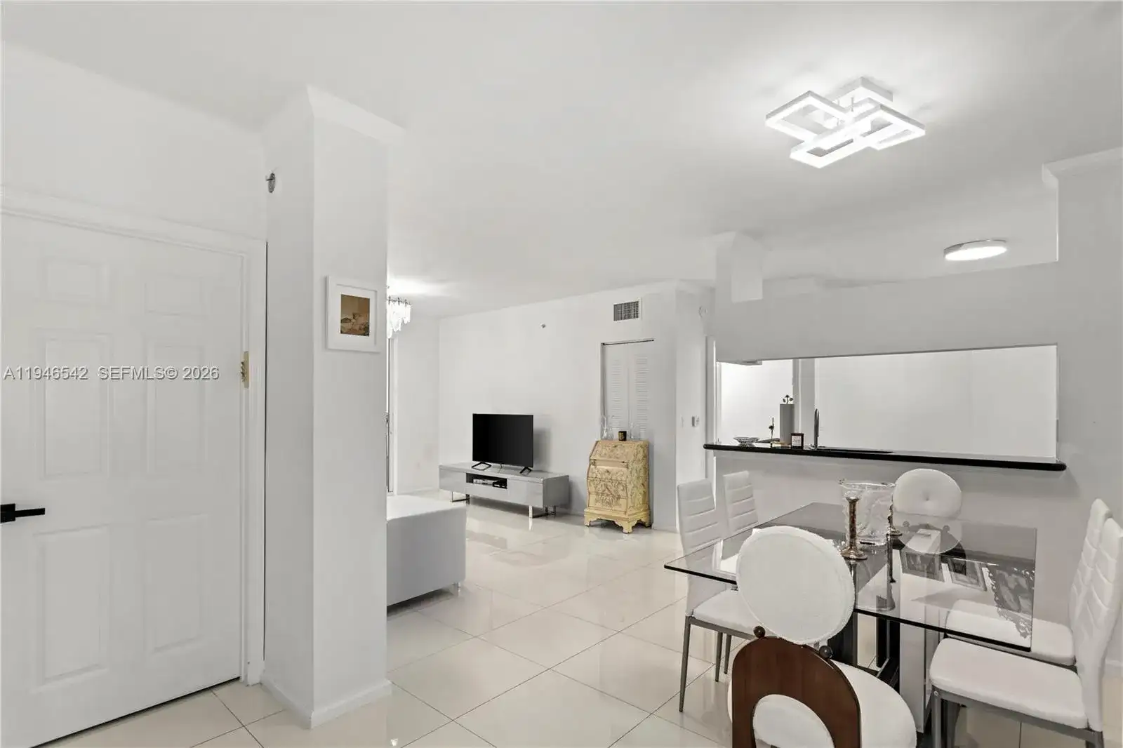 17150 N Bay Rd # 2320, Sunny Isles Beach FL 33160 photo 3