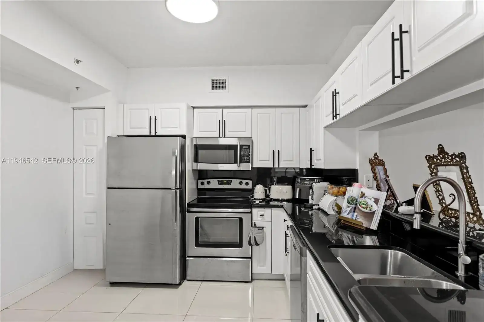 17150 N Bay Rd # 2320, Sunny Isles Beach FL 33160 photo 5