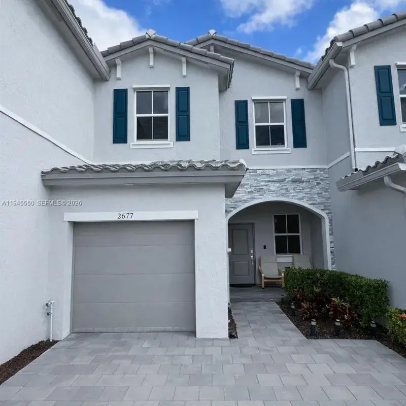 2677 SE 13th Ct, Homestead FL 33035