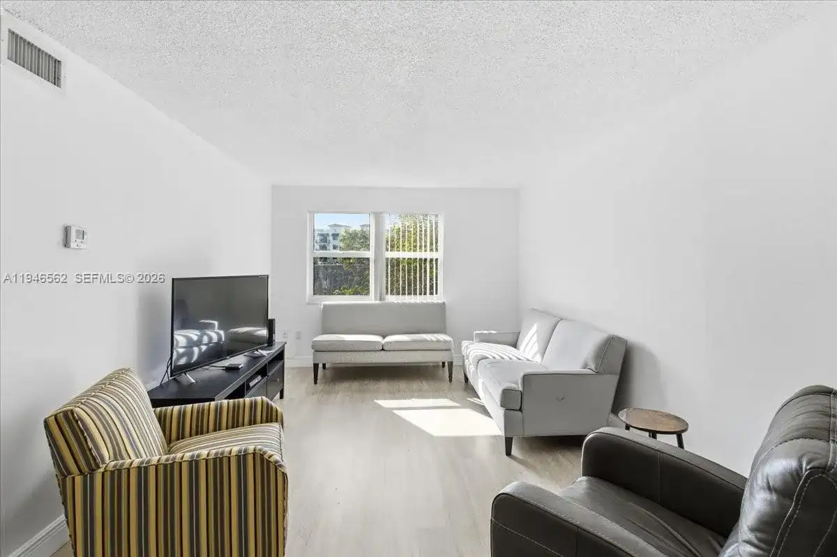 17255 SW 95th Ave # 355, Palmetto Bay FL 33157 photo 2