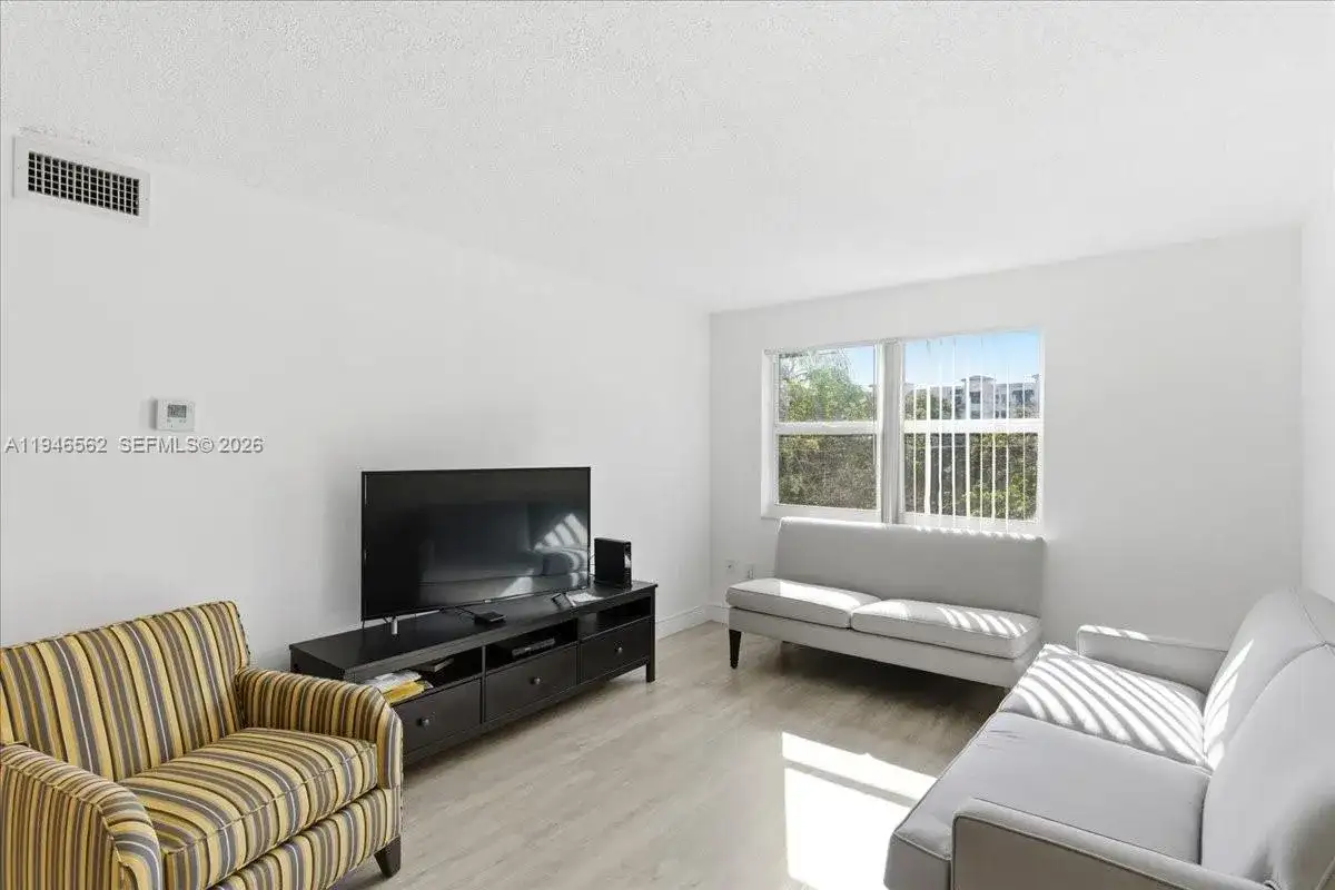 17255 SW 95th Ave # 355, Palmetto Bay FL 33157 photo 3