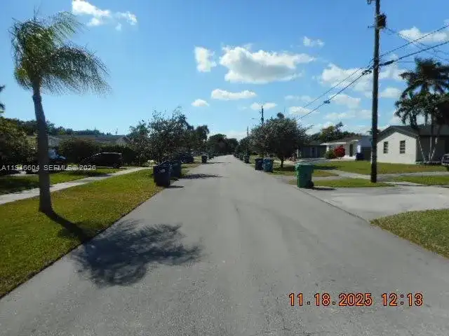 19010 Bel Aire Dr, Cutler Bay FL 33157 photo 2