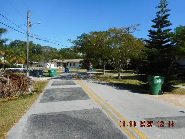 19010 Bel Aire Dr, Cutler Bay FL 33157 photo 3