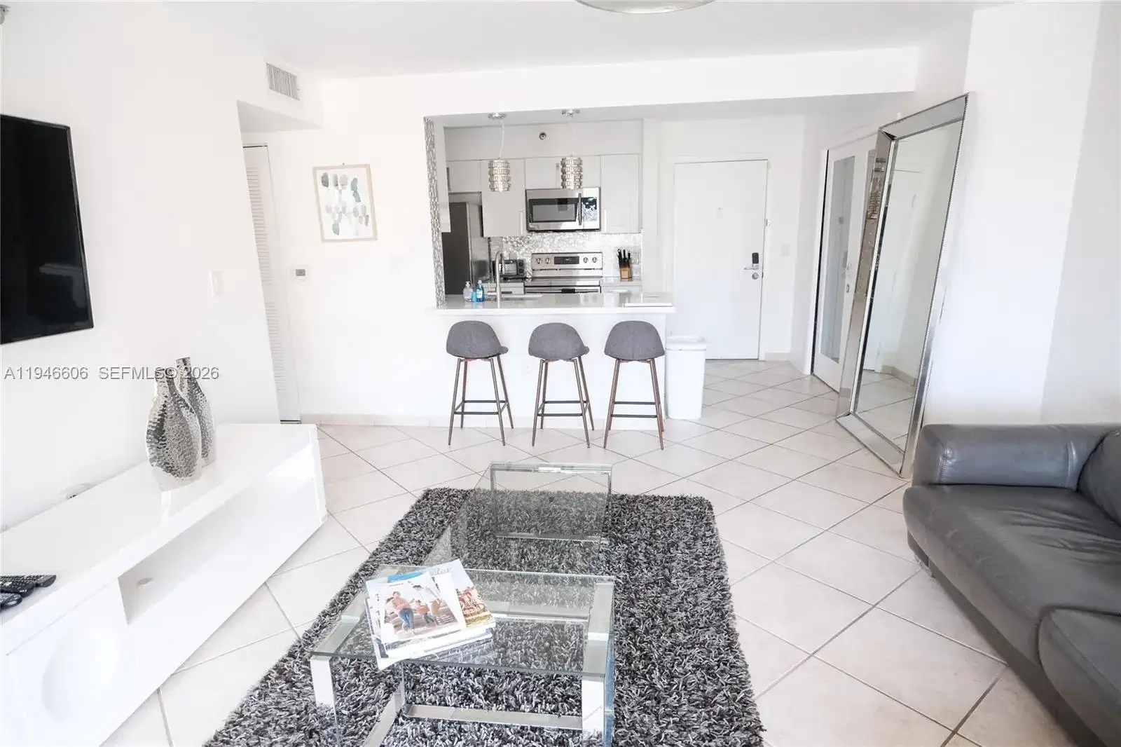 19701 E Country Club Dr # 5605, Aventura FL 33180 photo 3