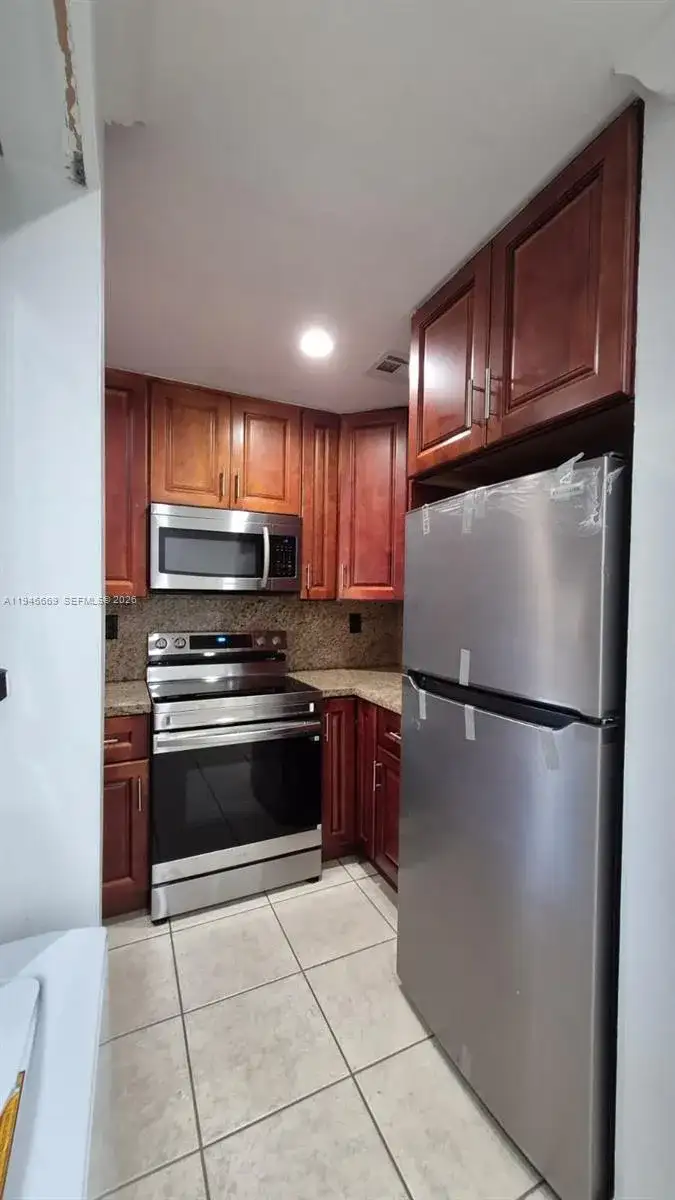 8531 SW 109th Ave, Miami FL 33173 photo 2