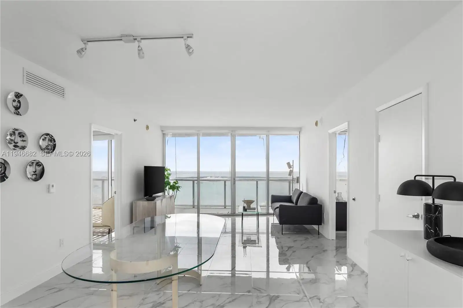 465 Brickell Ave # 5505, Miami FL 33131 photo 5